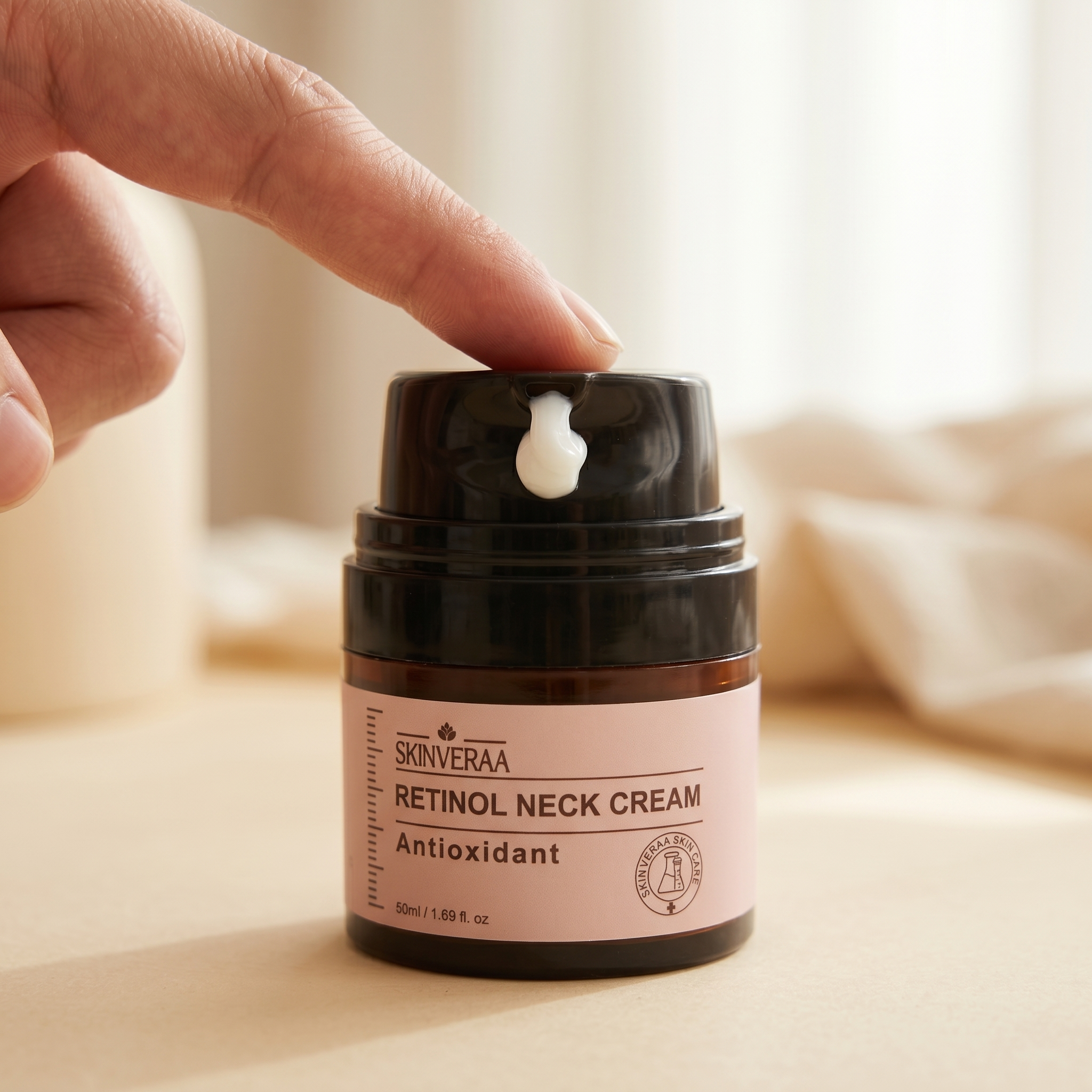 SKINVERAA RETINOL NECK CREAM